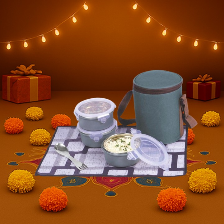 Zippy Nova Lunch Box bag with 3 SS Containers, Fork, Spon & Mat